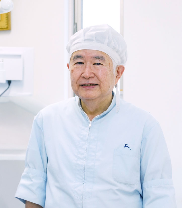 理事長・院長 足立 守